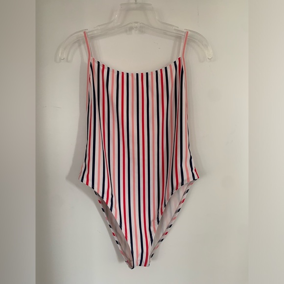 Forever 21 striped one piece (Size: M or 6) - Picture 1 of 8
